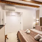 Evala Apartman *