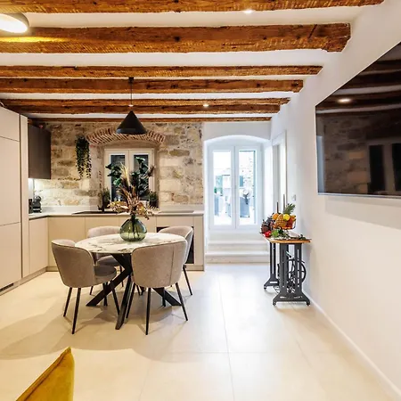 Evala Apartman