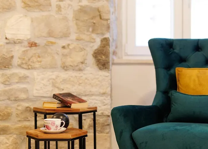 Evala Apartment Split