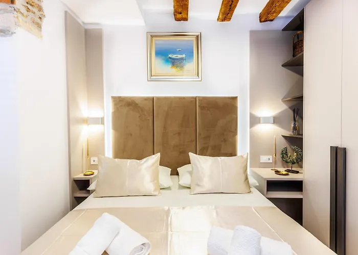 Evala Apartment Split