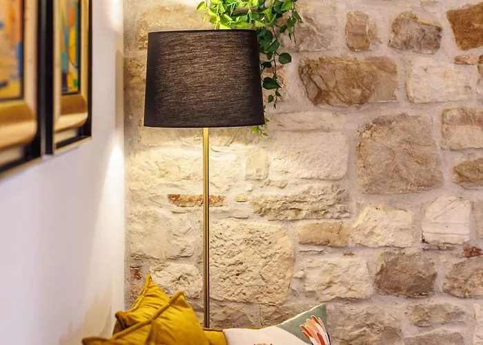 Evala Apartment Split